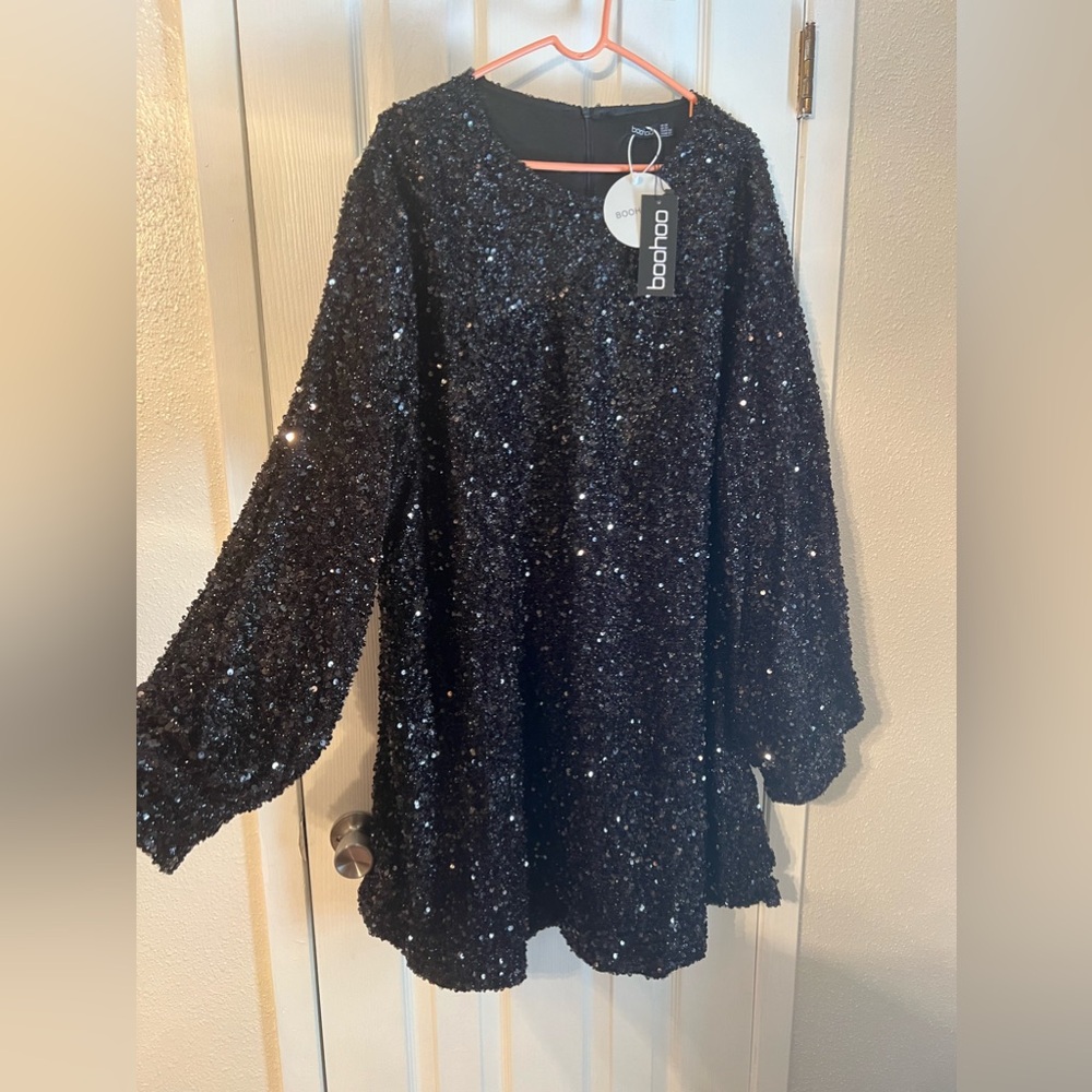 NWT Boohoo Plus Sequin Blouson Sleeve Shift Dress
